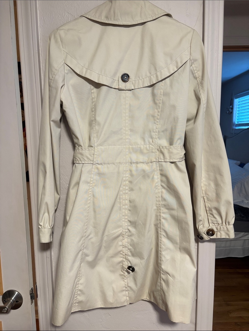 H&M Cream Trench Coat with Belted Waist - Picture 3 of 3